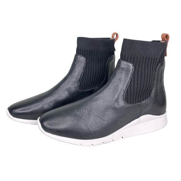 Gentle Souls by Kenneth Cole Remi Lite Stretch Booties 8 Black New - Picture 1 of 10